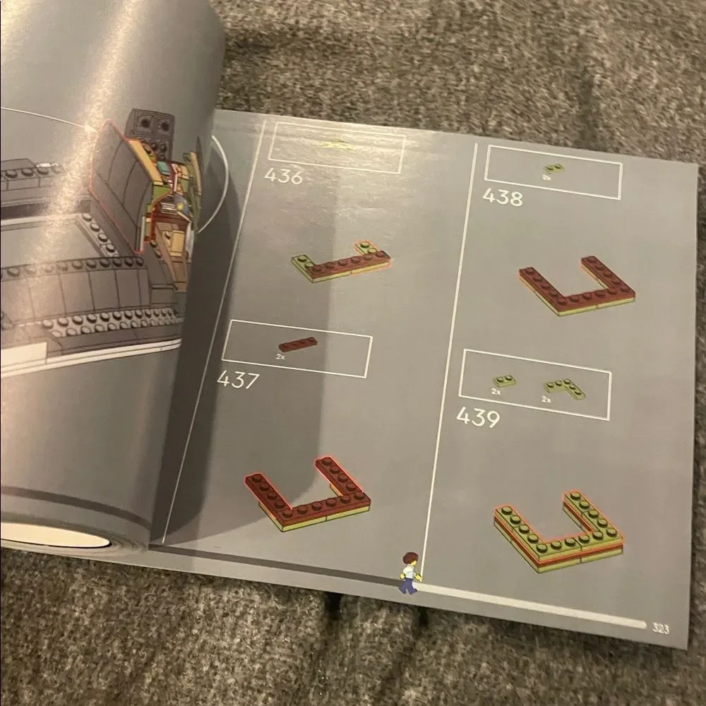 Lego natural history Museum instruction book